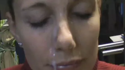 La alumna Ashley Orion chupa la cholitas pornos xxx polla del maestro