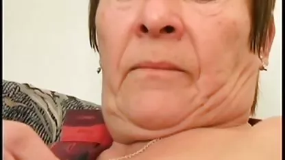 Joven morena delgada despues de yoga folla cholita boliviana cogiendo con su amada