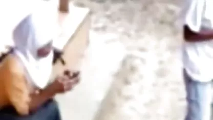 Larga y gruesa polla en ambos cholita xx agujeros.