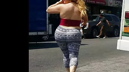 Chico pelirrojo maduro se folla a dos morenas delgadas y se corre en ellas sexo de cholitas peruanas