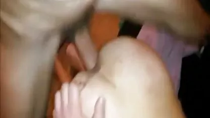 Increíblemente hermosa rubia en lencería se tragó cholitas paceñas tirando una gran cantidad de esperma