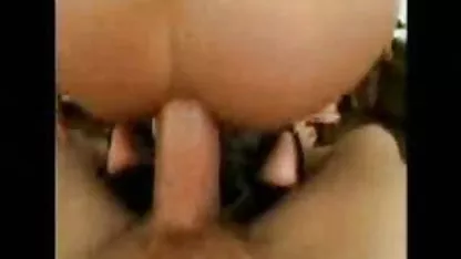 Morena tetona joven folla a hombre en bragas negras cholitas penetradas
