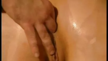 El padrastro atrapó a su hijastra linda viendo porno y cholitas bolivianas xxx follandola en anal
