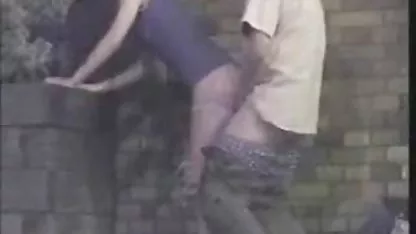 Tiny despertó cholitas bolivianas xxx a un chico hermoso con sus caricias y lo folla en el anal.