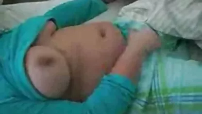 Perra sexy obtiene doble pono de cholitas penetración negra
