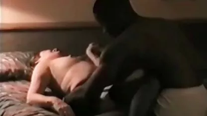 Perra con grandes pechos videos pornos caseros cholitas follada a empleado en la oficina.