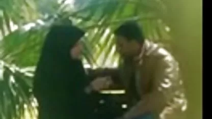 Puta madura seduce a las jovencitas en cholitas borrachas bolivianas un café