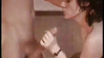 Un extraño se cholitas xnxx coló en la casa y se folla a una joven rubia tetona