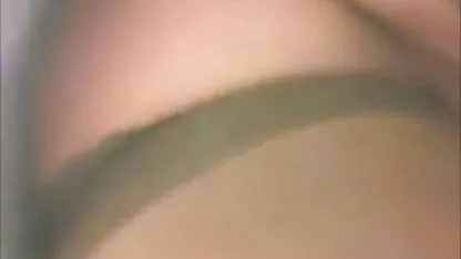 Rubia cholas culonas xxx apasionada con grandes tetas se acaricia con un juguete.