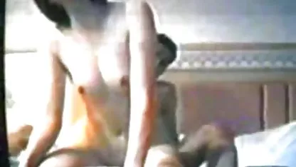 Morena tetona obtiene cholitas folladoras mucho placer del sexo