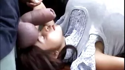Hermosa perra se folla en los dos agujeros. xnxx cholitas
