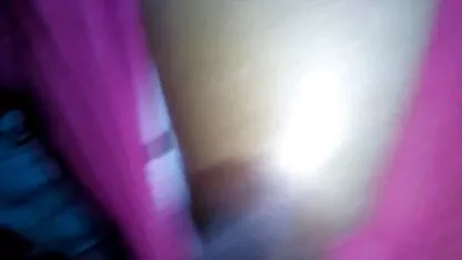 Babe delgado ama el sexo anal y permite cholas polleronas que un chico ponga una polla en el ano