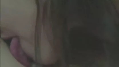 Wow, esto es un tramo! No en el sentido de que tengamos un gimnasta, sino de cochalas xxx cómo esta chica tomó un consolador tan enorme.