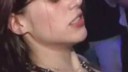 Perra lujuriosa chupa perfectamente la sexo con cholas peruanas polla
