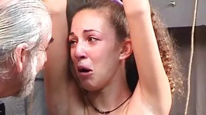 La apasionada y tetona se folla a un x videos cholitas hombre insaciable y termina violentamente.