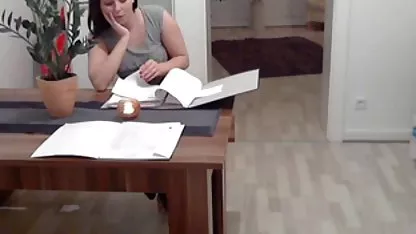 La pelirroja Kendall Woods se folla a un chico xx cholitas bolivianas sexy calvo