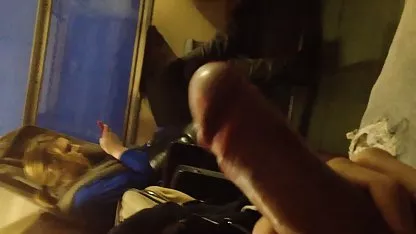 La cholitas paceñas orinando rubia Leila se folla a un conocido casual en el baño