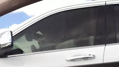 El baño tiene una cámara que graba un video de una chica que se baña, xxx de cochalas se frota el jabón en el cuerpo desnudo y en algún momento comienza a masturbarse, ni siquiera sospecha que la están espiando.